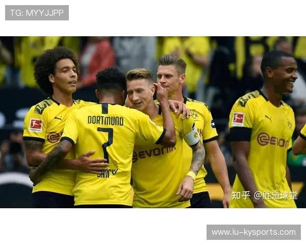 多特蒙德俱乐部拟出售门将亚努托维奇，多特蒙德完虐塞维利亚